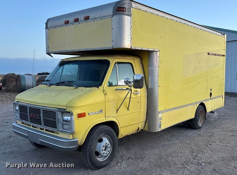 1989 GMC Vandura 3500 box truck - FG1640