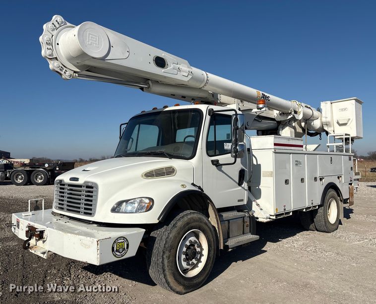 2011 Freightliner Business Class M2 bucket truck - FI0121