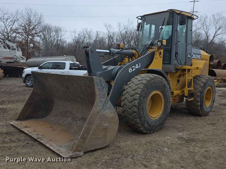 2004 John Deere 624J wheel loader - FI0813