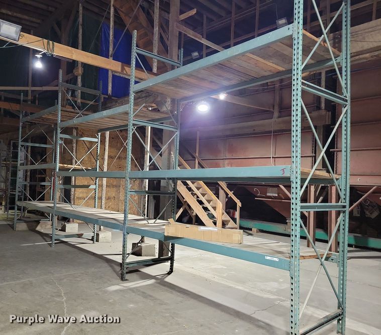 Assorted pallet racks - NO9855