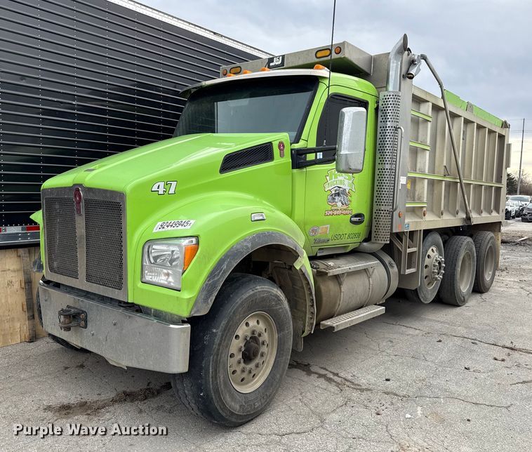 2018 Kenworth  T880 dump truck - YA1644