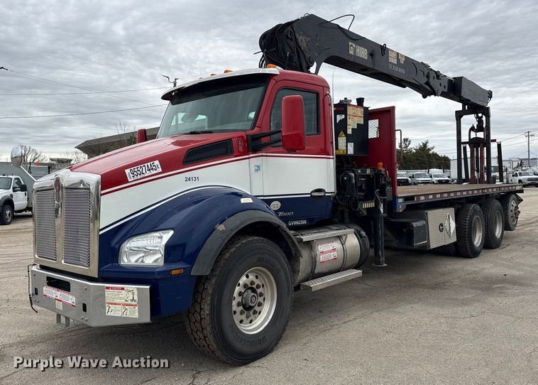 2017 Kenworth T880 crane truck - YA1853
