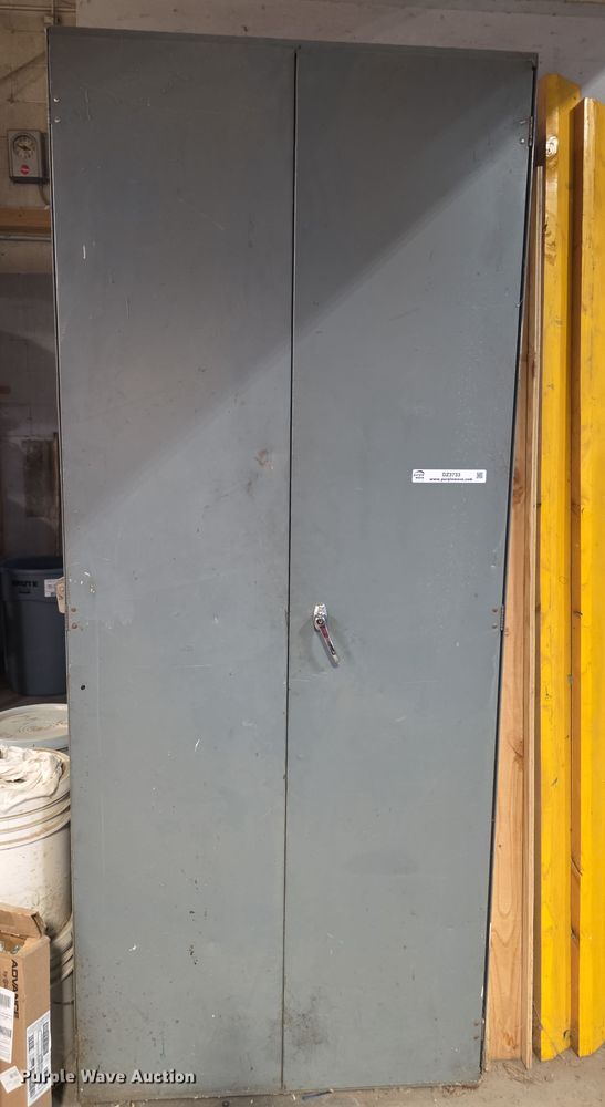 (4) storage cabinet - DZ3733