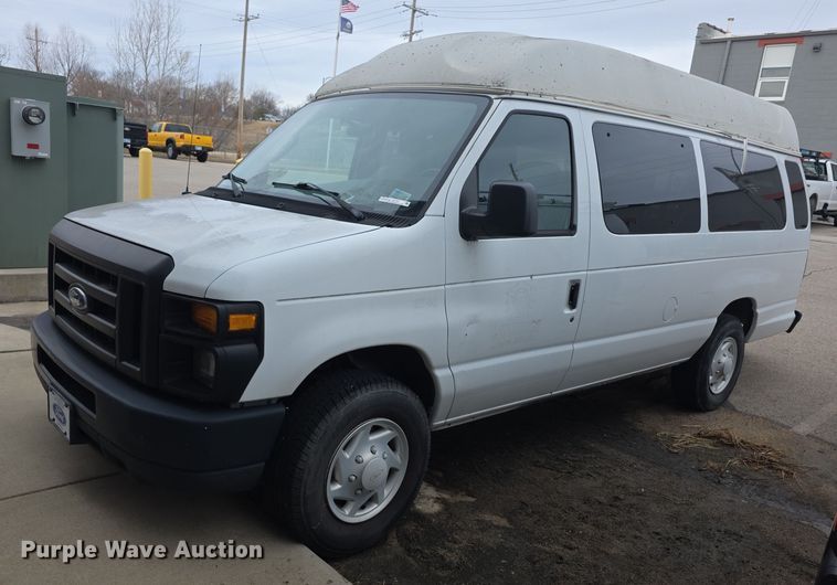 2008 Ford E250 van - DZ3787