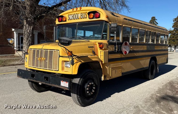 2001 Bluebird  bus - EN0112