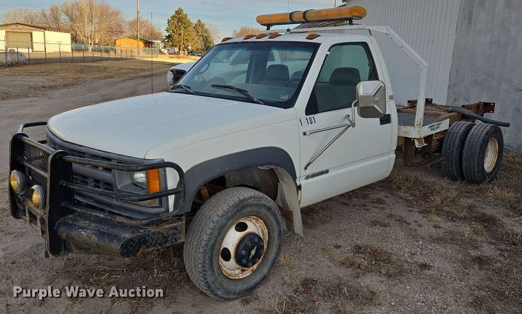 1995 Chevrolet 3500 pickup truck cab and chassis - ES2718