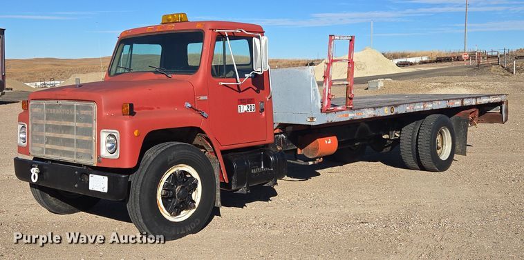 1984 International 1954 rollback truck - ES2722