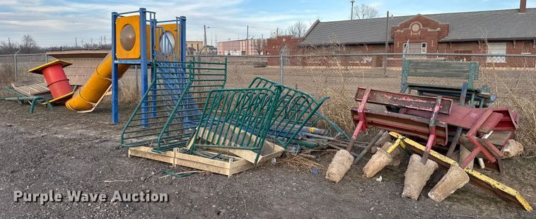 Playground equipment - ES5633