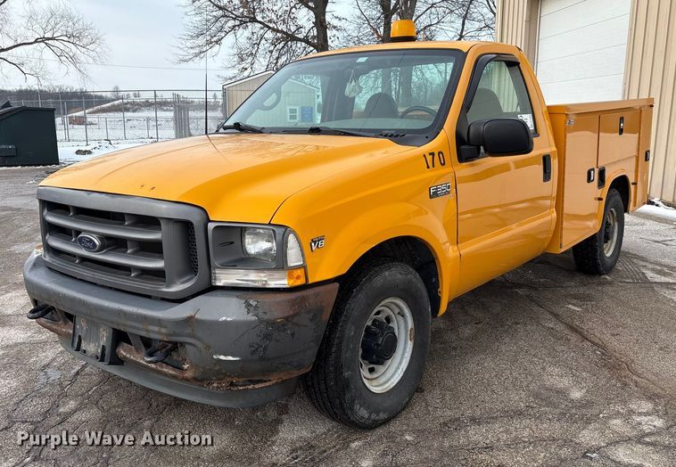 2002 Ford  F350 Super Duty XL utility bed pickup truck - FK1089