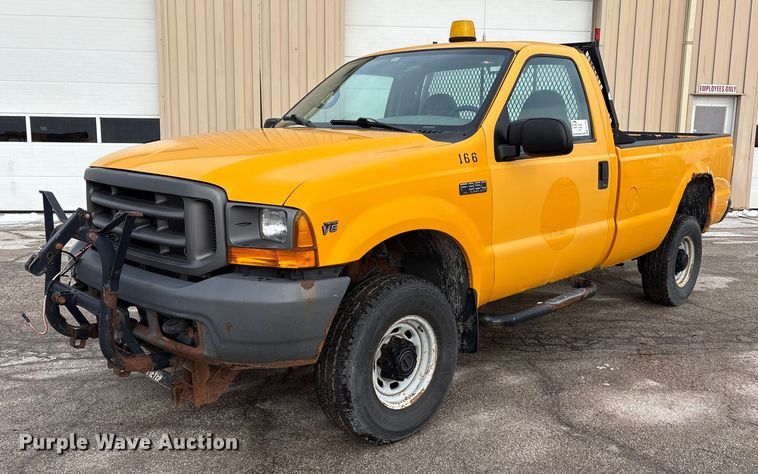 2000 Ford F350 Super Duty XL pickup truck - FK1090