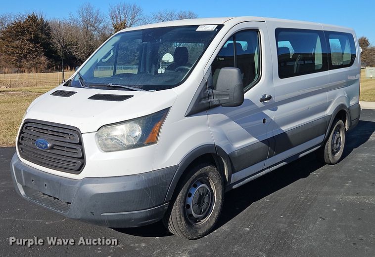 2016 Ford Transit van - FN5512