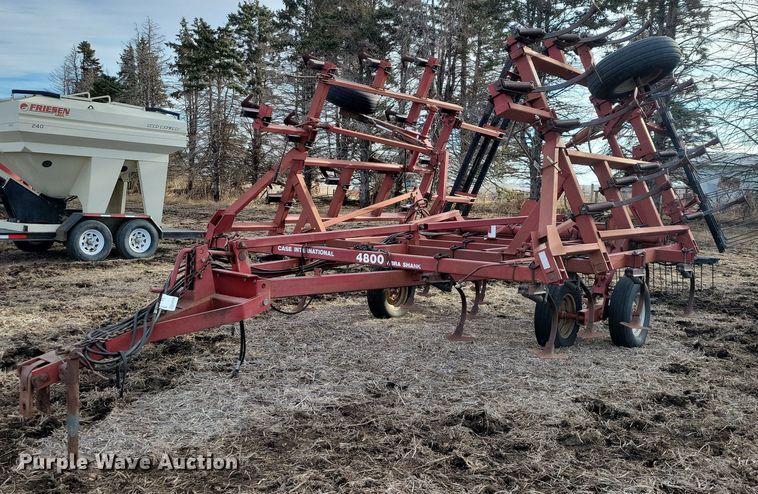 Case IH 4800 field cultivator - EA2762