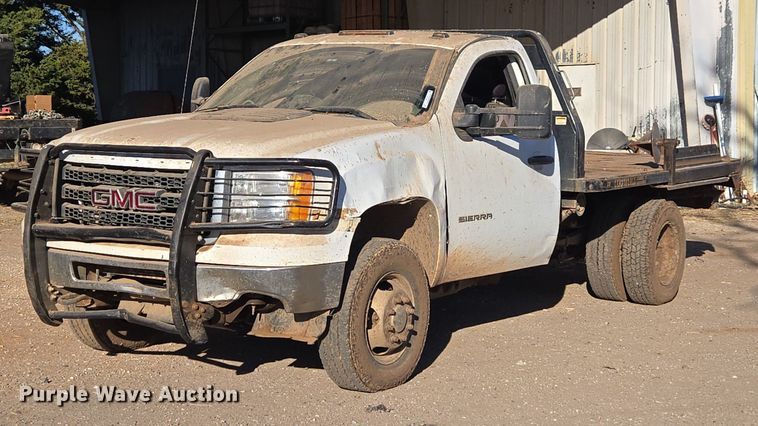 2013 GMC Sierra 3500HD bale bed pickup truck - ET1112