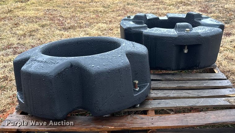 (2) tractor wheel weights - ET4153