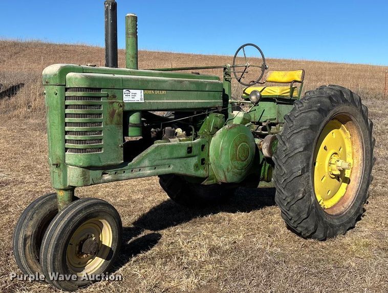 1952 John Deere A tractor - FG1763
