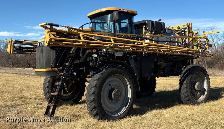 2013 Rogator RG900 sprayer - FG2526