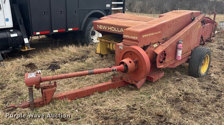 New Holland 310 Hayliner small square baler - OE9321