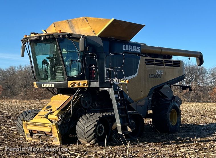 2018 Claas Lexion 740 combine - YA1876