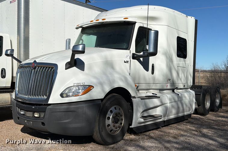 2018 International LT625 semi truck - ED5093