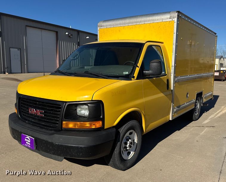2014 GMC Savana 3500 box truck - EN0870