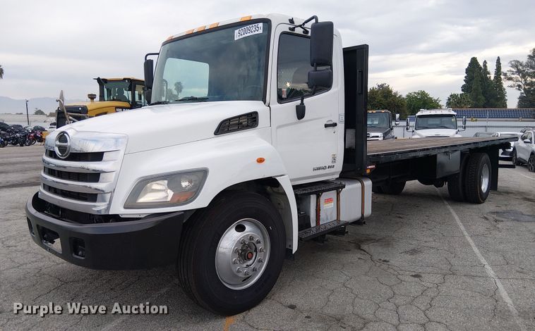 2018 Hino 268A flatbed truck - YA1506