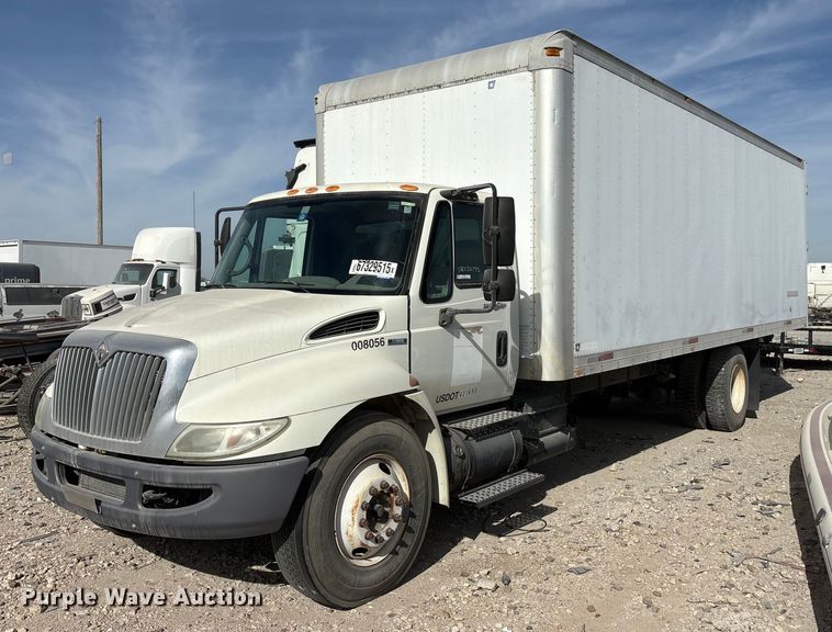 2008 International 4300 box truck - YA1931