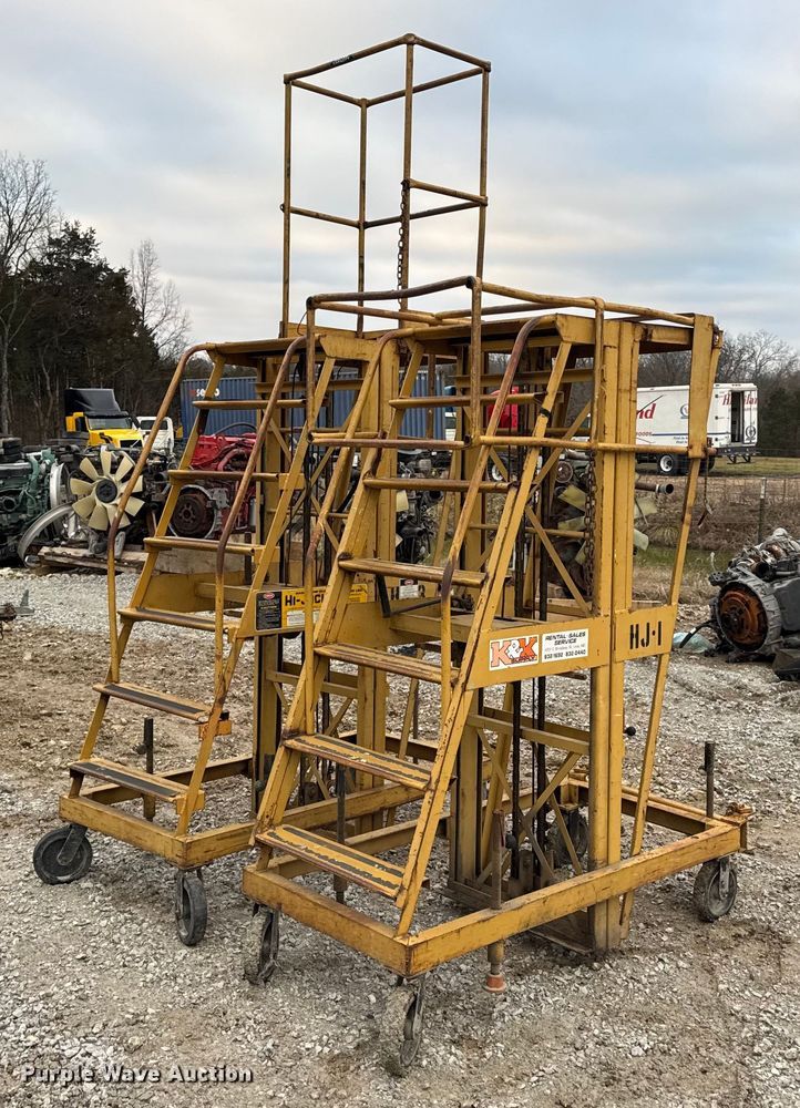 (2) Economy Hi-Jacker ladders - DO2410