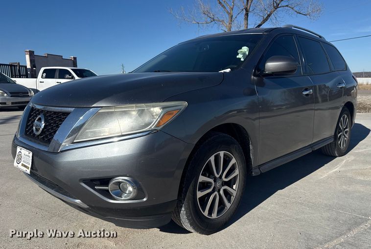 2016 Nissan Pathfinder SUV - DQ4213