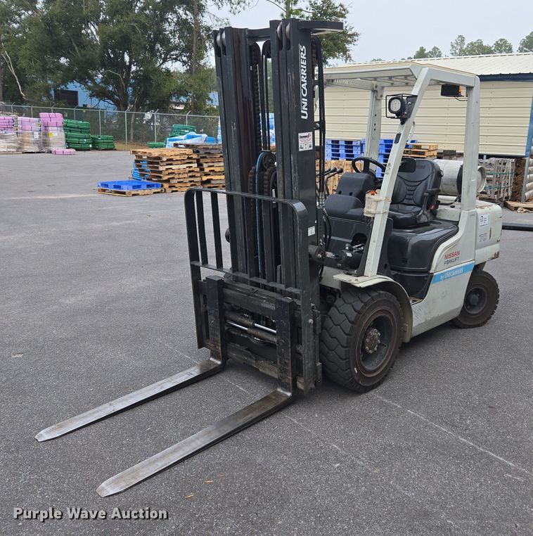 2015 Nissan PF70 forklift - DU2665