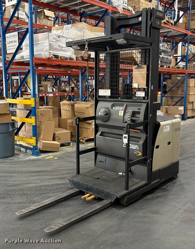 2017 Crown SP3520-30 order picker - DU2690