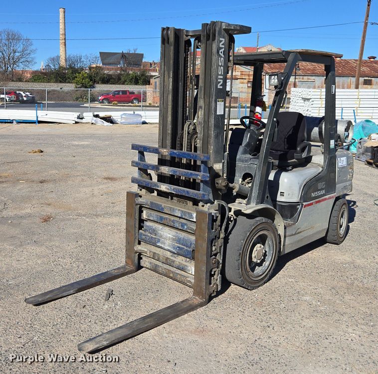 2013 Nissan PF60 forklift - DU2692