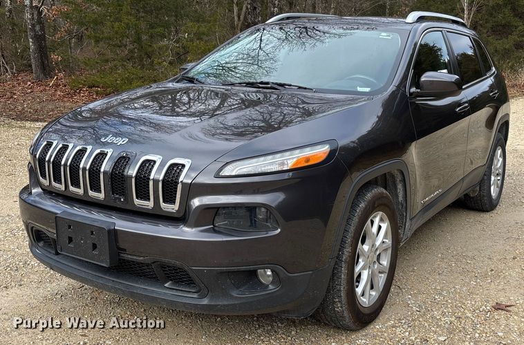 2016 Jeep Cherokee SUV - DW7386