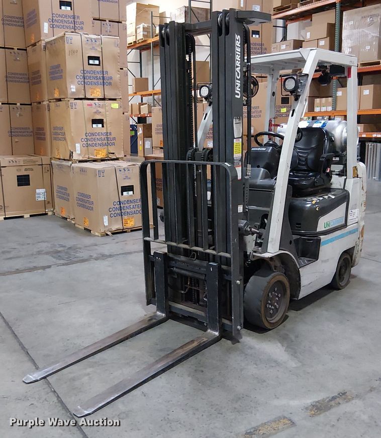 2017 UniCarriers CFS40 forklift - EE5103