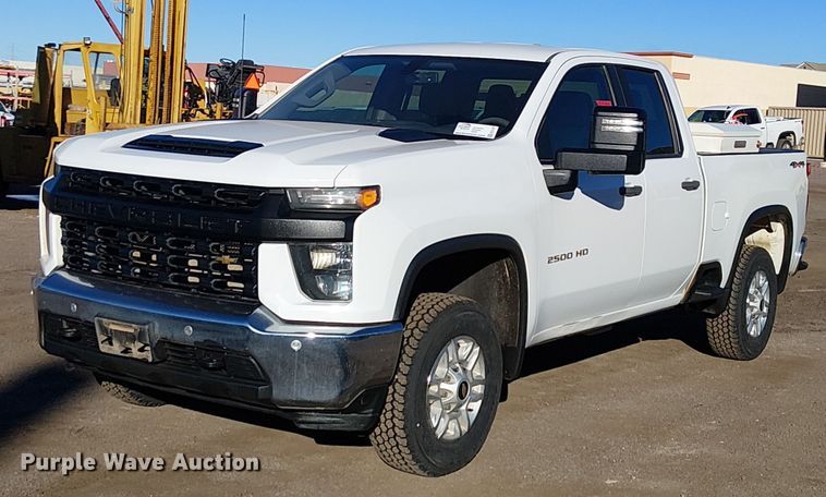 2021 Chevrolet Silverado 2500HD Ext. Cab pickup truck - EE5107
