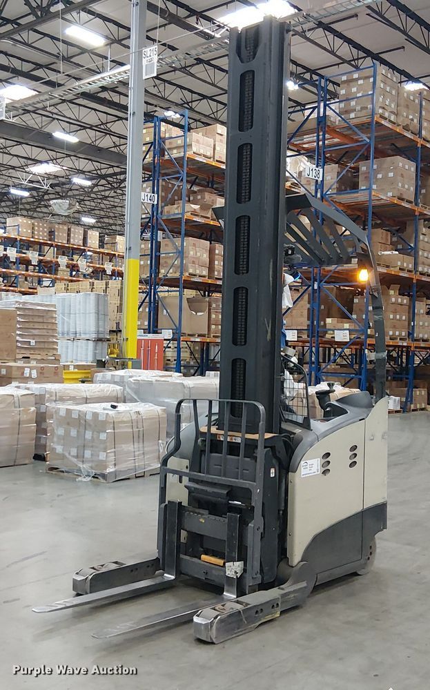 2017 Crown RM6095S-45 order picker - EE5118
