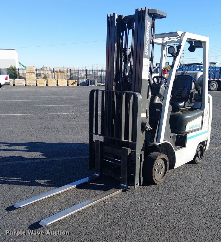 2017 UniCarriers CFS40 forklift - EE5122