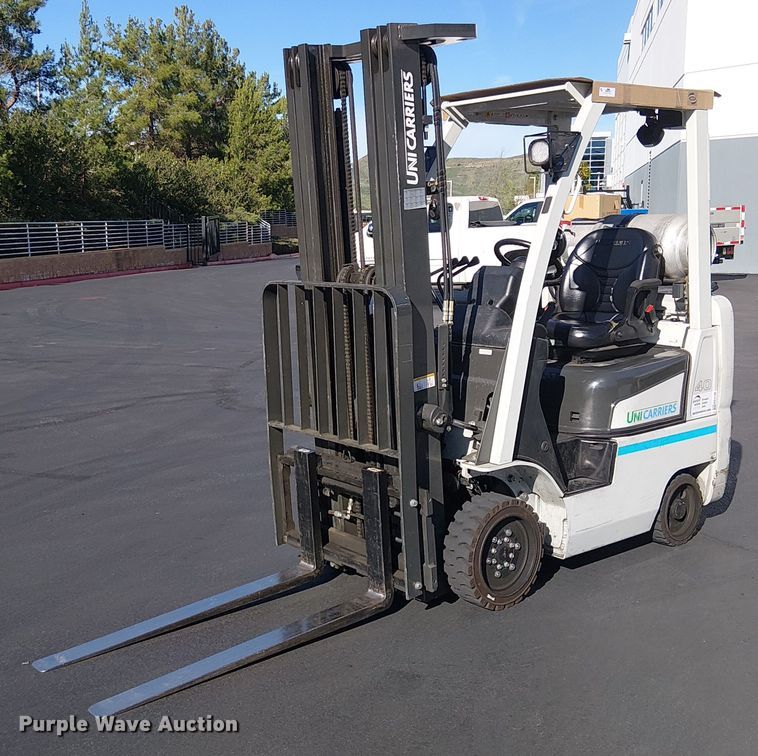 2017 UniCarriers CFS40 forklift - EE5126