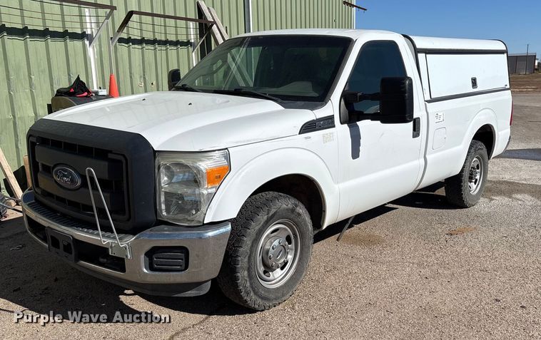 2015 Ford F250 pickup truck - EF6202
