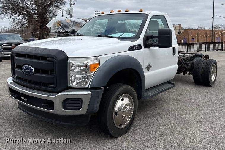 2016 Ford F550 truck cab and chassis - EN0168