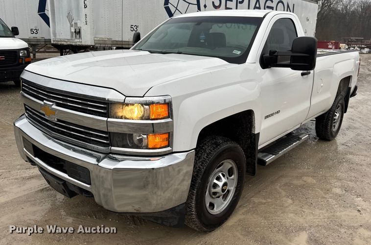 2015 Chevrolet Silverado 2500HD pickup truck - EN0846