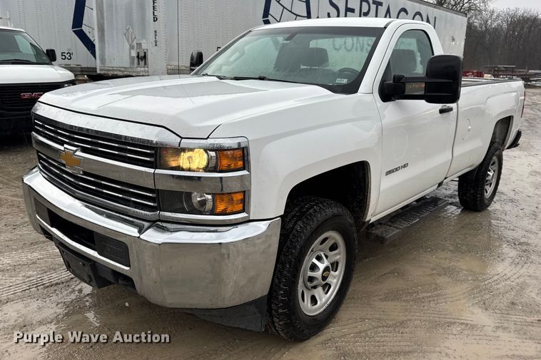 2016 Chevrolet Silverado 2500HD pickup truck - EN0847