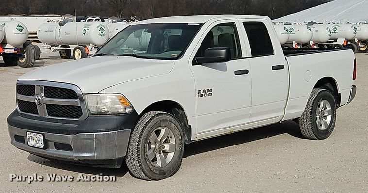 2015 RAM 1500 Ext. Cab pickup truck - EO4918