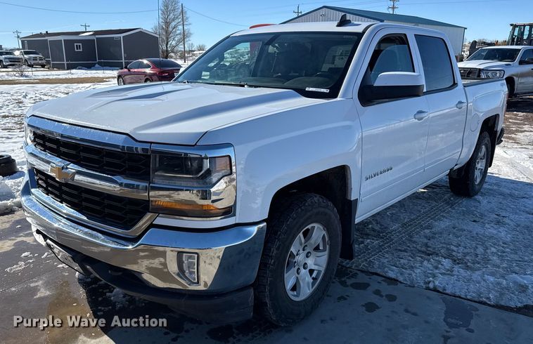 2017 Chevrolet Silverado 1500 Crew Cab pickup truck - EP2770