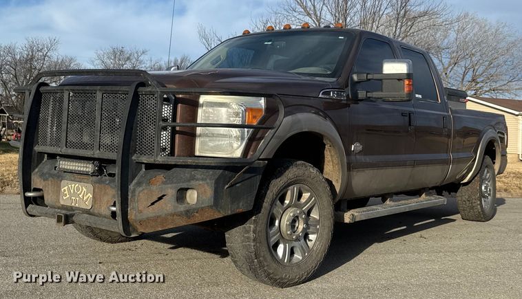 2012 Ford F250 Super Duty Crew Cab pickup truck - ET4355