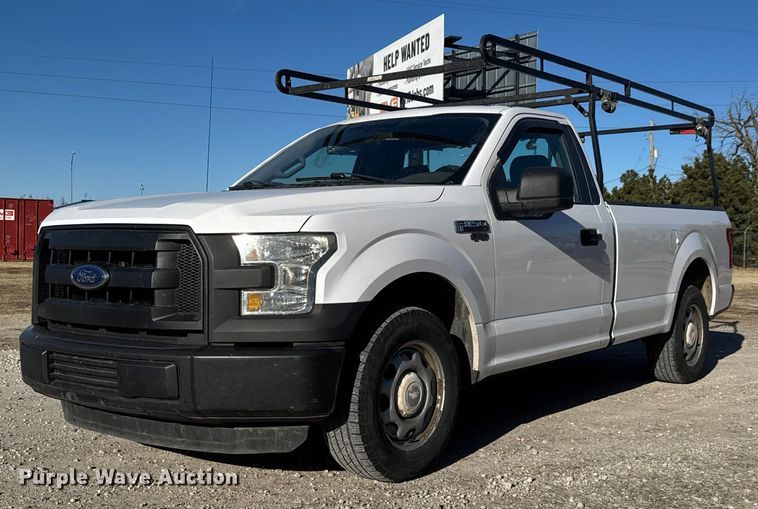 2016 Ford F150 pickup truck - ET4388