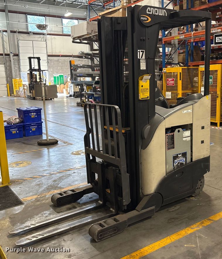 2015 Crown RR5725-35 reach truck - ET8634