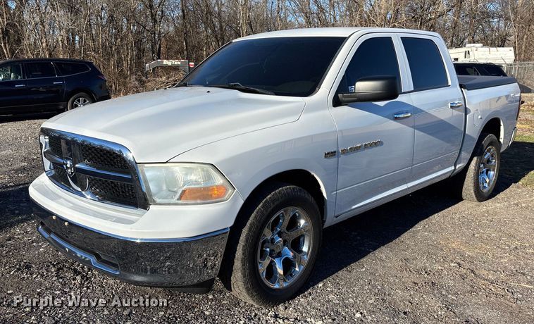 2011 Dodge Ram 1500 Crew Cab pickup truck - FG1752
