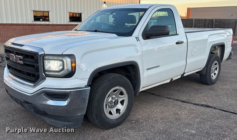 2016 GMC Sierra 1500 pickup truck - FG1760