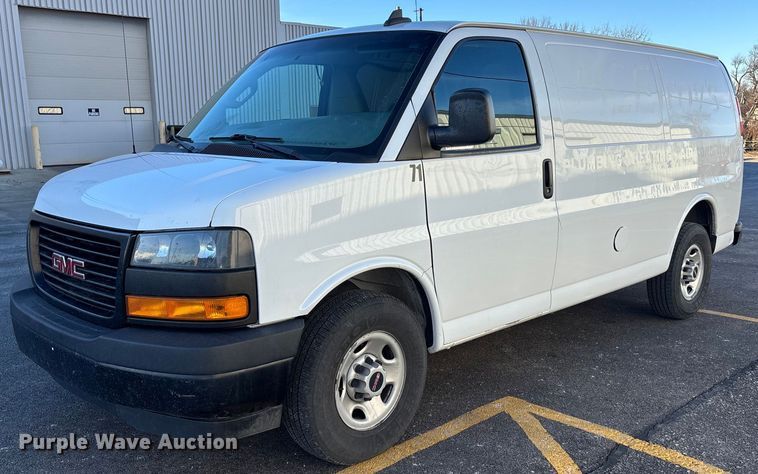 2018 GMC Savana 2500 van - FG1761
