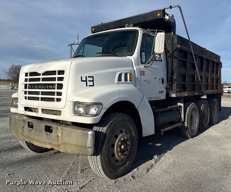 2001 Sterling L-Line dump truck - DQ4206